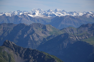 L'AIGUILLETTE: UN PERCHOIR SUR LES ALPES